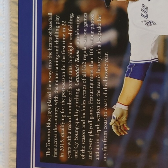 🌻CANADA'S TEAM TORONTO BLUE JAYS BOOK - Picture 3 of 6